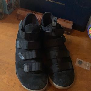 Nike Lebron Basketball Shoes